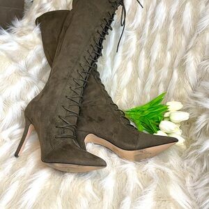 Aldo army green lace up boots.